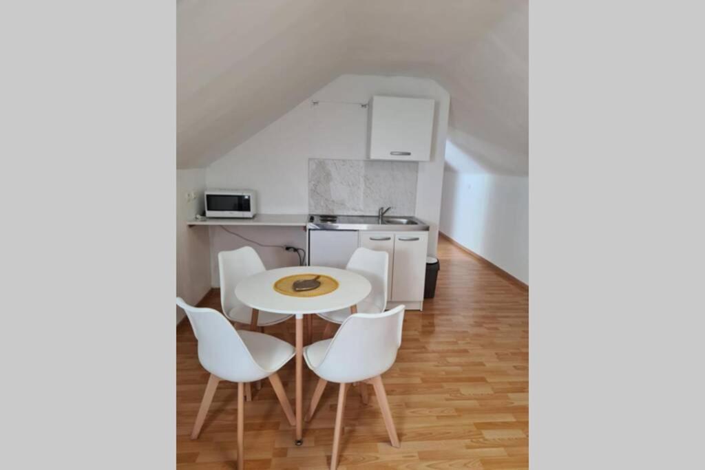 Au Petit Ravel Loft Cosy Au Coeur De La Nature Lejlighed Bernissart Eksteriør billede